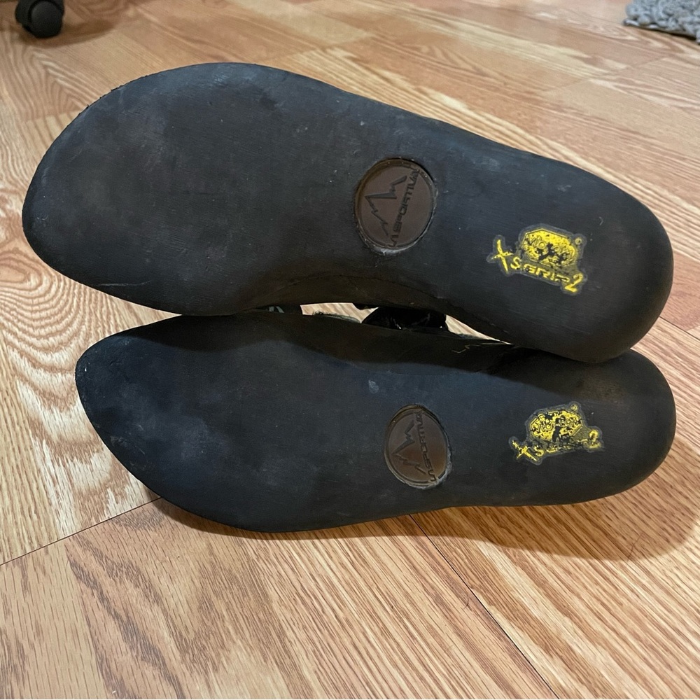 La Sportiva Miura Rock Climbing Shoes - Picture 5 of 6